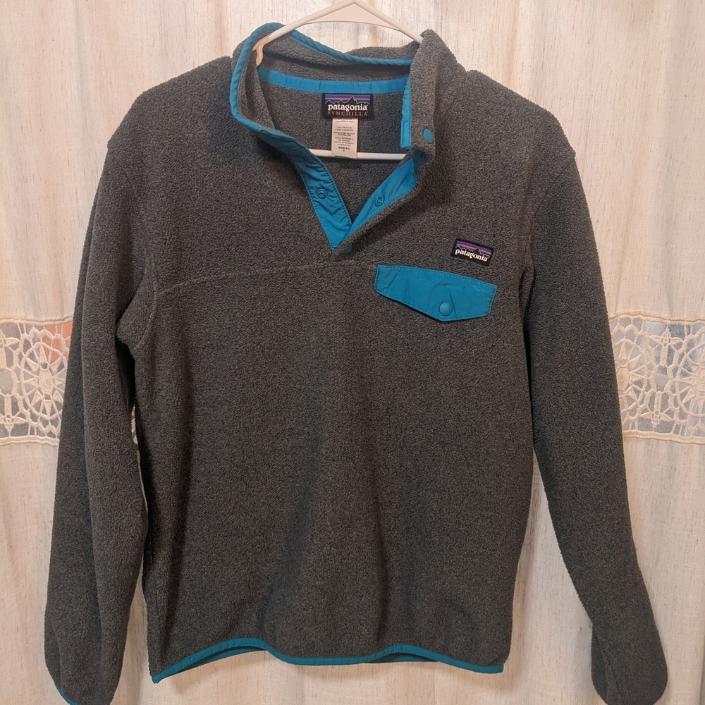 Patagonia Gray and Blue Zip Up Sweater